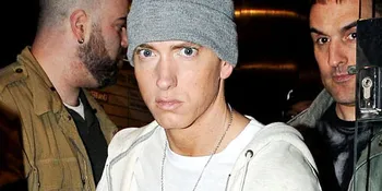 Eminem Gaet Bintang Porno di Video Klip Baru