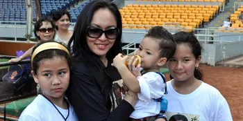 Angelina Sondakh Merasa Beda di Kantor