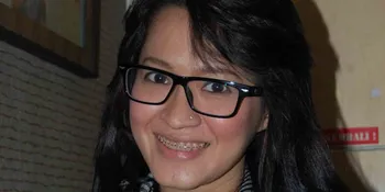 Okie Agustina: Gue Masih Muda, Masih Butuh Perhatian