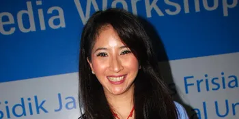 Novita Angie Utamakan Pendidikan Anak