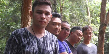 Audiojet Diserbu Ribuan Nyamuk di Hutan