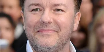 Ricky Gervais Tak Hadiri Oscar, Hollywood Bernafas Lega