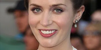 Emily Blunt Menyesal Tak Pernah Kuliah