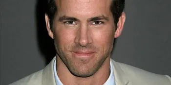 Ryan Reynolds Pacari Model Jerman?