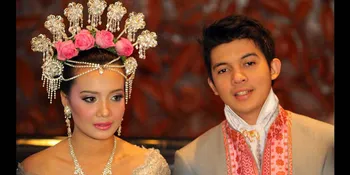 Ultah dan Rilis Single di Resepsi Irwansyah - Zaskia