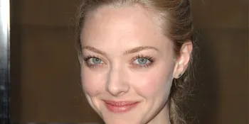 Awas! Amanda Seyfried Itu 'Bunglon'