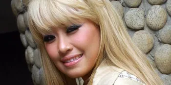 Demi Rambut, Pinkan Hair Extensions ke Singapura