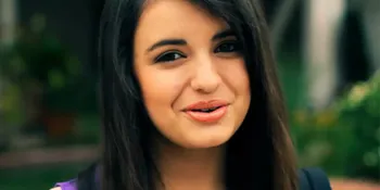Rebecca Black Diolok-Olok di TT Twitter. Who?