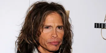 Steven Tyler Tebarkan 'Bau Badan'?