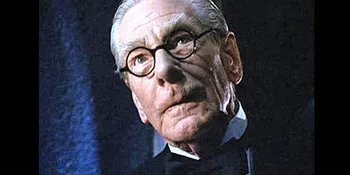 Michael 'Alfred Butler' Gough Tutup Usia