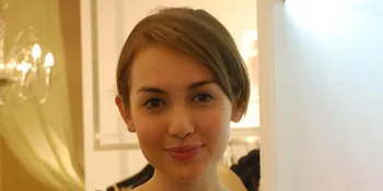 Fashionable, Rianti Cartwright Tidak Suka Berlebihan
