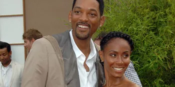 Will Smith Sumbang Laptop ke SMA Philadelphia
