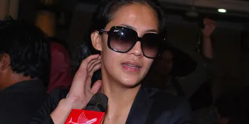 'Aksi' Rahma Azhari Tanpa Bantuan Sarah