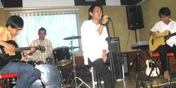 Didukung Gigi, Deva Bawakan 'Kembalilah Kasih'