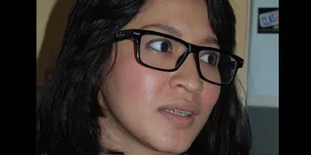 Okie Agustina Tetap Kerja Keras