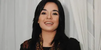 Gita Sinaga Jelaskan Adegan Ciuman ke Mama