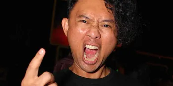 ROTI Kenyangkan Penasaran Penonton
