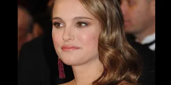 Natalie Portman Dituduh Tak Menari di 'BLACK SWAN'