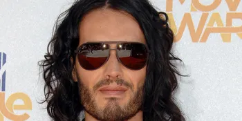 Russell Brand Ternyata 'Gila' Kerajaan?