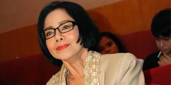 Gadis Pilih Tinggal Bersama Poppy Dharsono