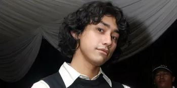 Revaldo Ditemani Pacar di Sidang Putusan