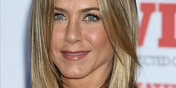 Jennifer Aniston Bikin Film Pendek Soal Kanker