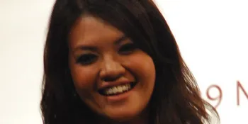 Farah Quinn: Celemek? No Way!