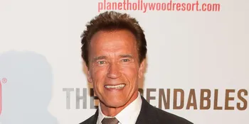 Turun Pangkat, Arnold Schwarzenegger Jadi Superhero