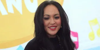 Angelina Sondakh Lupakan Kesedihan Dengan Menulis