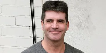 Simon Cowell Bertengkar Dengan Ibunya