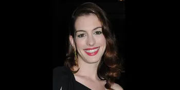 Anne Hathaway Komentari Penampilannya di Oscar