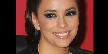 Eva Longoria Berurai Air Mata Usai Perceraian