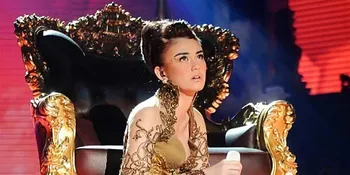 Agnes Monica Bagi Oleh-Oleh Dari Amerika!