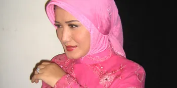 Evie Tamala:  Ari Wibowo Bangga Pada J-Rocks