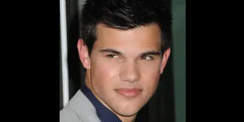 Taylor Lautner 'Dekat' Dengan Mackenzie Foy?