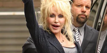 OMG, Dolly Parton 'Melamar' Pangeran Harry!