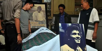 Pemakaman Franky Sahilatua Dimajukan