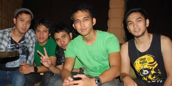 Dennis Tunangan, Lyla Tetap Manggung