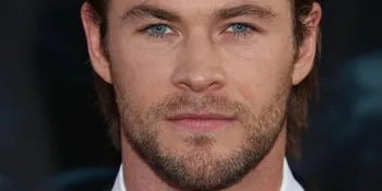 Chris Hemsworth Bakal Gabung 'SNOW WHITE'?
