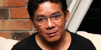 Mathias Muchus Kampanye Pelestarian Hutan Indonesia