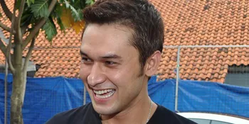 Indra L Bruggman Beli Ipad Untuk Ngegame