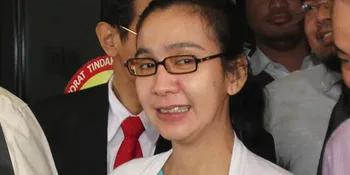 Sidang Perdana, Iyut Bing Slamet Stres