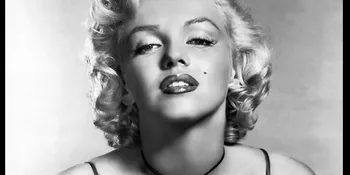 Gaun Ikonik Marilyn Monroe Dilelang