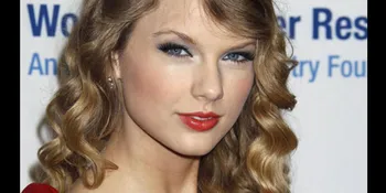 Taylor Swift Terobsesi Angka 13