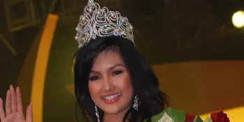 Astrid Ellena Sabet Tiga Gelar di Final Miss Indonesia 2011