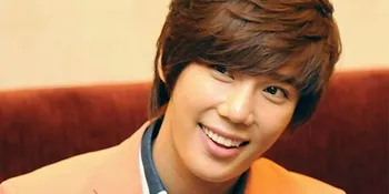 Park Jung Min Mempesona Dengan Sikap Ramah