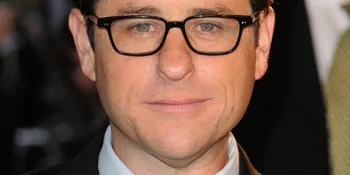 Cuma 'SUPER 8' Yang Bisa Masuk 5 Besar Box Office!