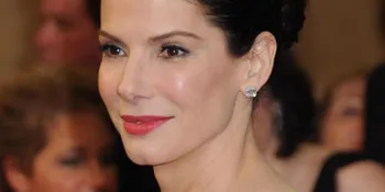 Rumah Berhantu, Sandra Bullock Ketakutan