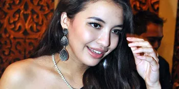 Manohara Cuek Foto Seksinya Beredar