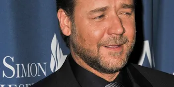 Russell Crowe Perang Melawan Lemak (Lagi)